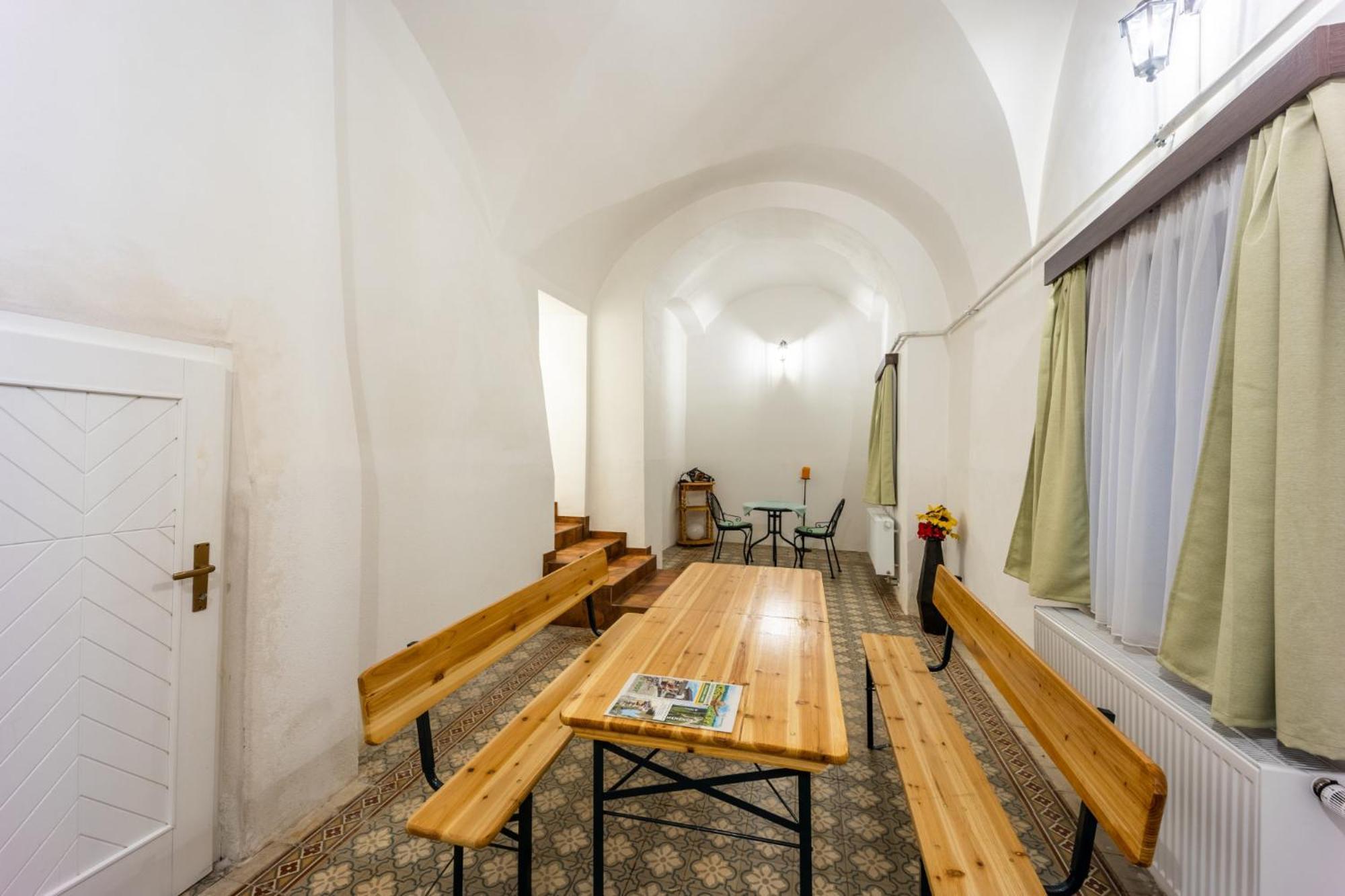 Bezauberndes Gaestehaus In Šatov Extérieur photo